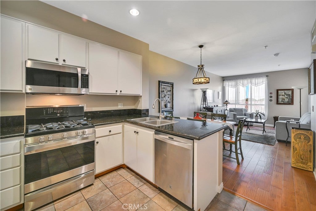 2742 Cabrillo 309