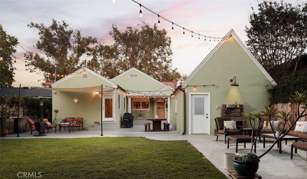 2556 N Valencia Street