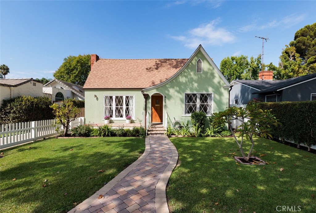 2556 N Valencia Street