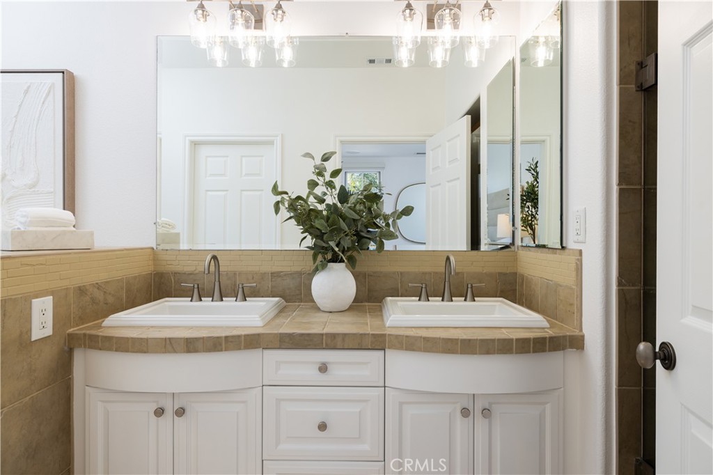 Sailhouse (SAIL) - Residential