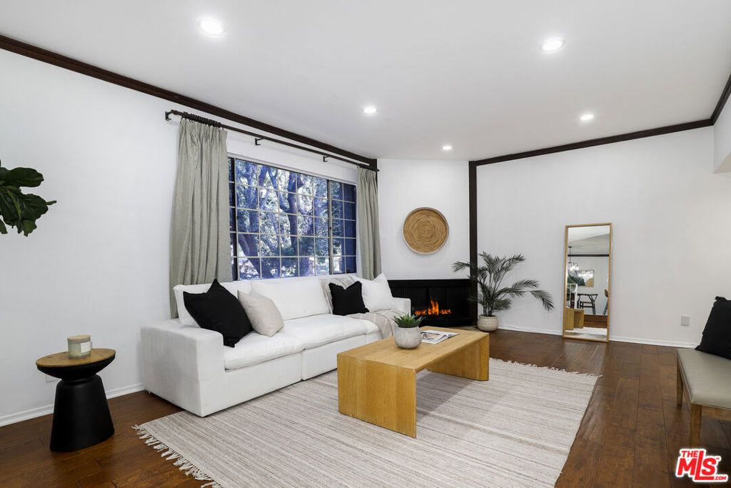 Photo of 1828 Barry Avenue #2, Los Angeles, CA 90025 (MLS # 25593929)