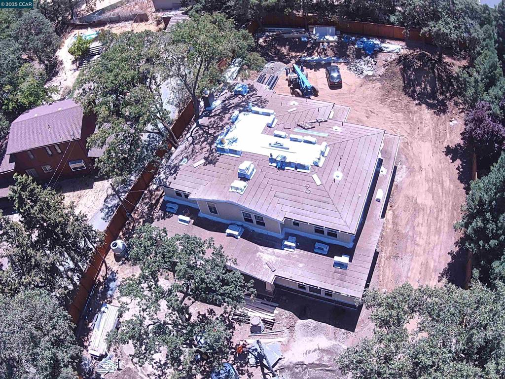 NORTHGATE RD. - Residential