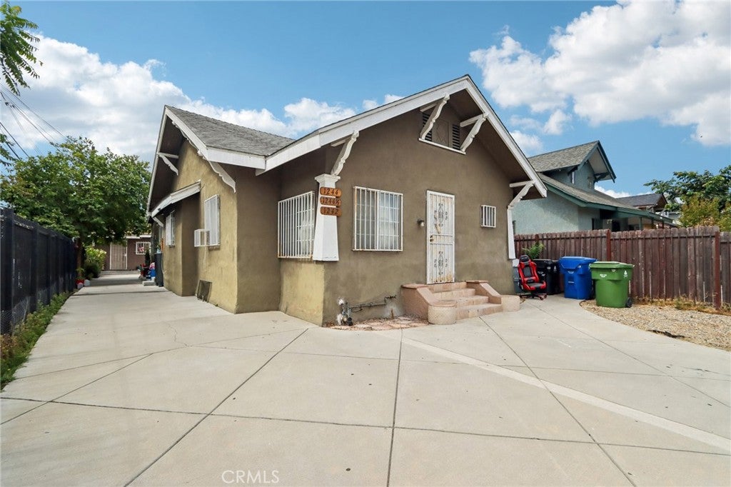 1242 E 43rd