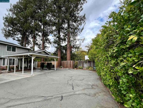 Photo of 218 El Dorado Ave, Danville, CA 94526 (MLS # 41147126)