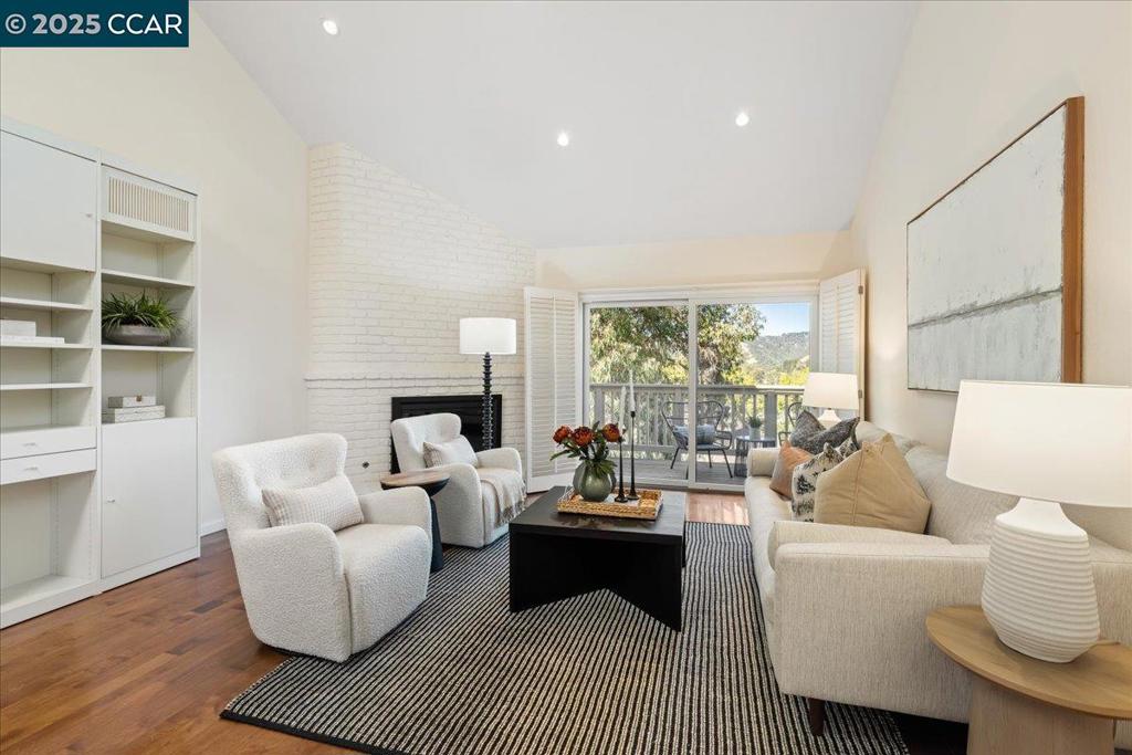 BEACON RIDGE - Residential
