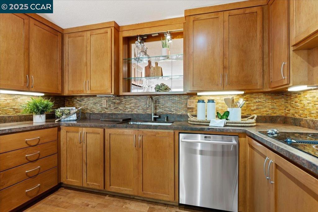 BEACON RIDGE - Residential