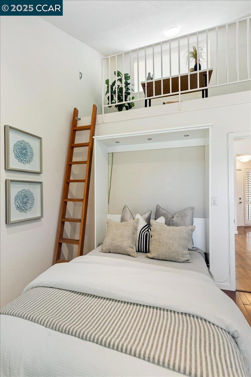 BEACON RIDGE - Residential