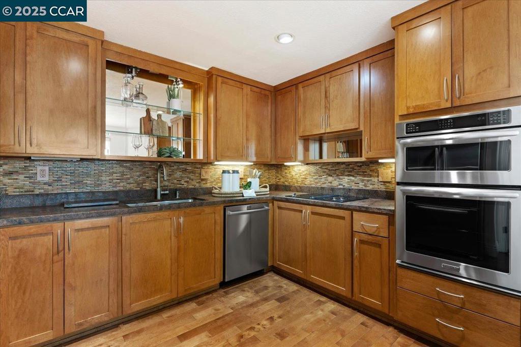 BEACON RIDGE - Residential