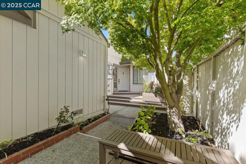 BEACON RIDGE - Residential