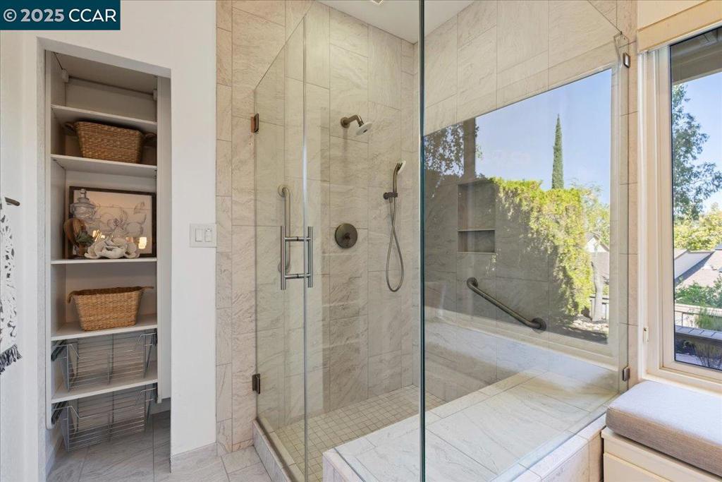 BEACON RIDGE - Residential