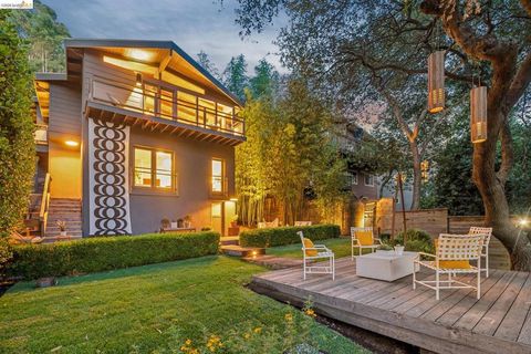 Photo of 1963 Arrowhead Dr DR, Oakland, CA 94611 (MLS # 41136365)