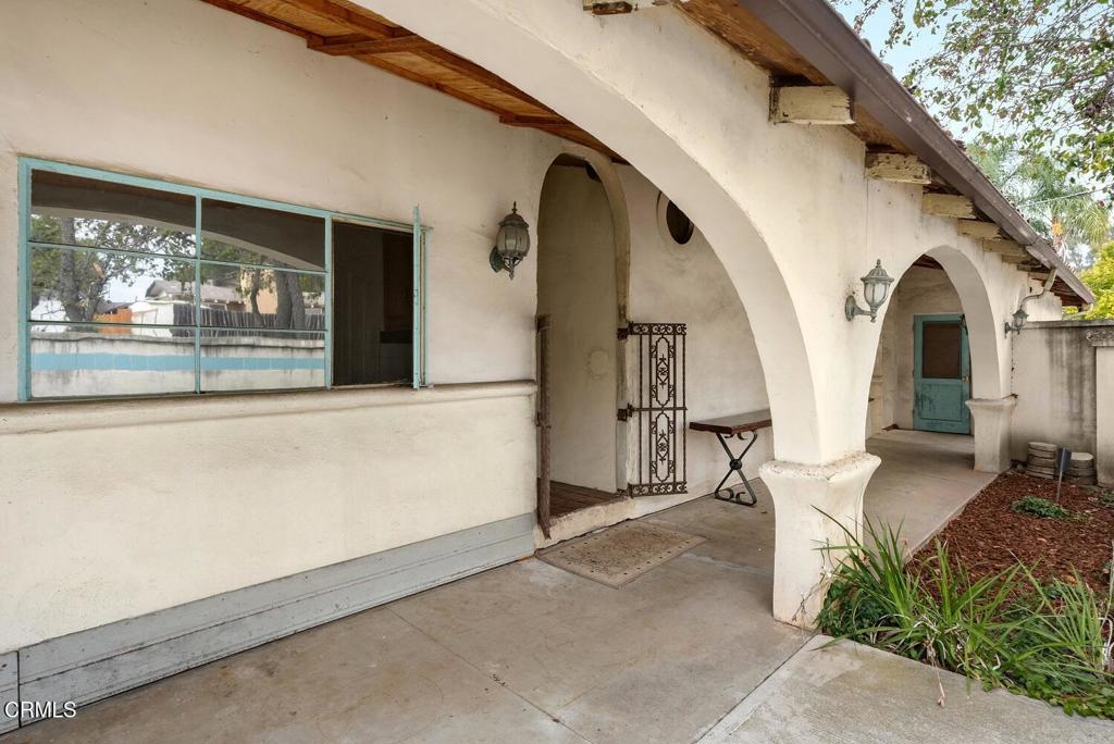 685 N La Cumbre Road