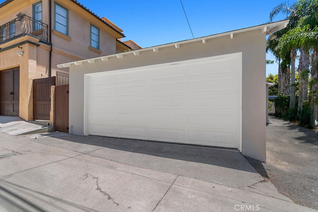 Corona del Mar South of PCH (CDMS) - Residential Lease