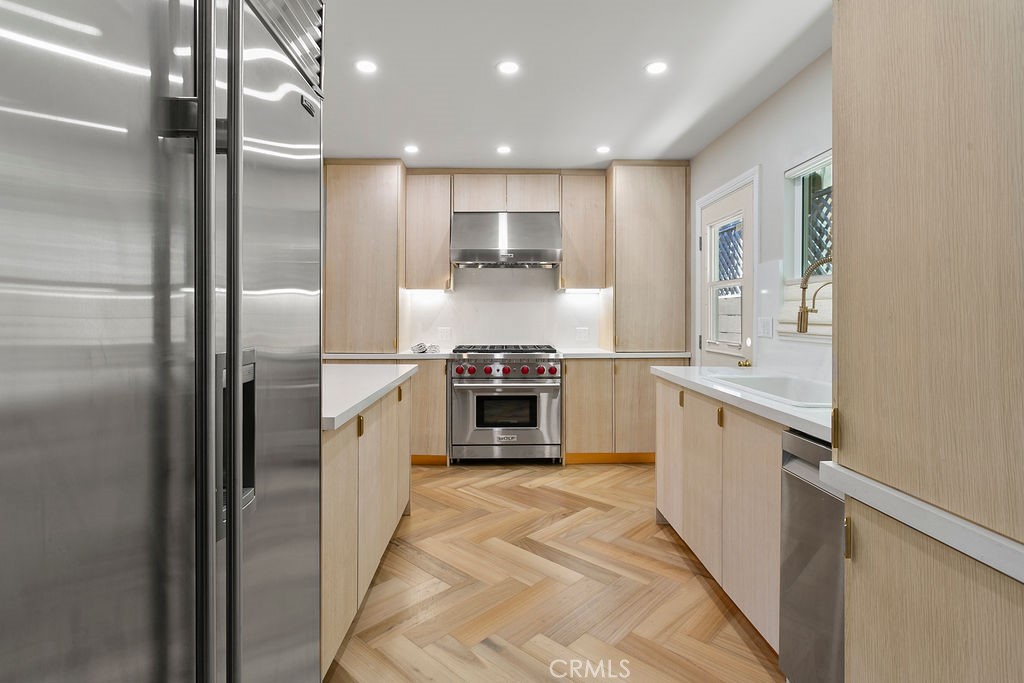 Corona del Mar South of PCH (CDMS) - Residential Lease