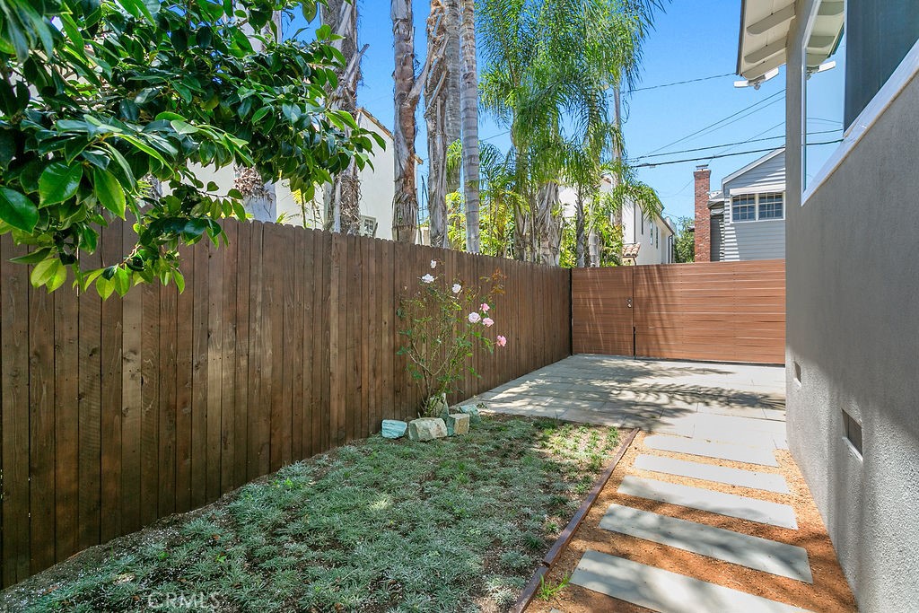 Corona del Mar South of PCH (CDMS) - Residential Lease