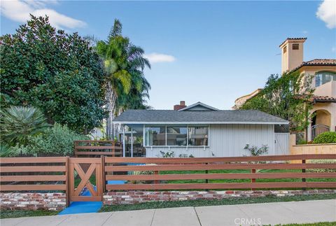 Photo of 225 Iris Avenue, Corona Del Mar, CA 92625 (MLS # NP25219545)