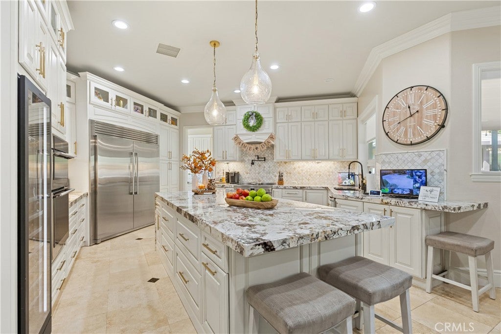 38580 Celine Cove
