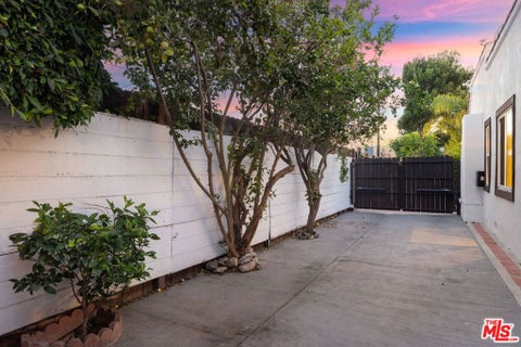 Tiny photo for 3792 Colonial Avenue, Los Angeles, CA 90066 (MLS # 26102873)