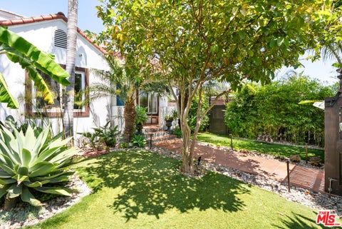 Tiny photo for 3792 Colonial Avenue, Los Angeles, CA 90066 (MLS # 26102873)