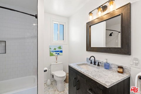 Tiny photo for 3792 Colonial Avenue, Los Angeles, CA 90066 (MLS # 26102873)