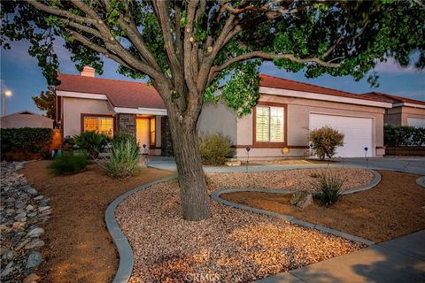 Photo of 40266 Racquet Ln, Palmdale, CA 93551 (MLS # SR26077346)