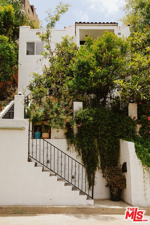 2645 Onyx Drive, Los Angeles CA 90032