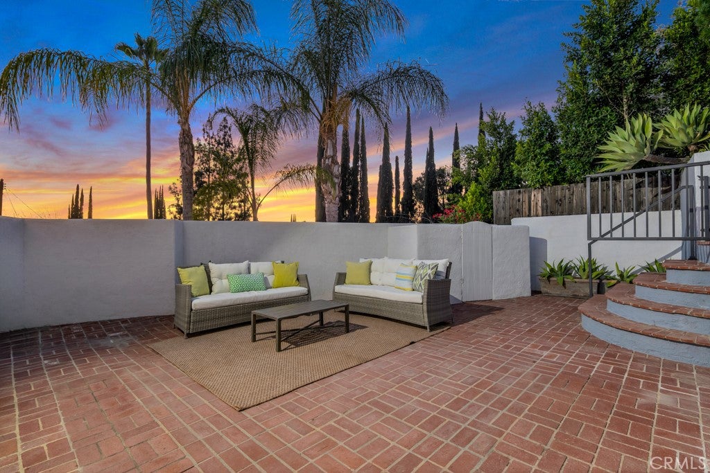 4392 Pampas Road