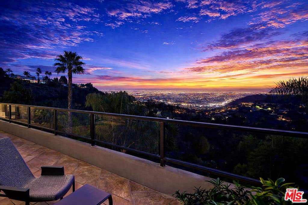 Photo of 7218 Mulholland Drive, Los Angeles, CA 90068 (MLS # 26835431)