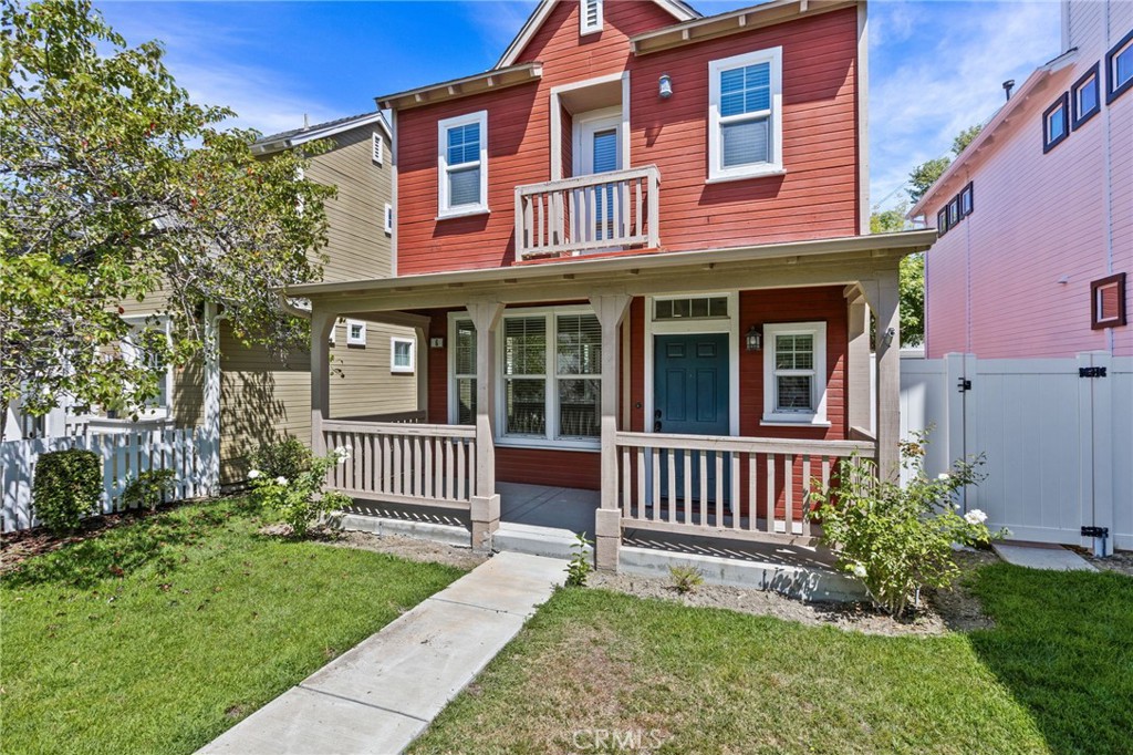 Admire the charm and elegance of 6 Lindenwood Farm, a delightful sanctuary nestled in the heart of Ladera Ranch, CA. This inviting 3-bedroom haven offers a perfect blend of comfort and style, ensuring a luxurious living experience. Across 1,460 square feet of thoughtfully designed space, you'll find two full baths and one half bath, perfect for accommodating both family and guests. The spacious living area features a cozy fireplace, creating a warm and inviting atmosphere for relaxing evenings. The open-concept layout seamlessly connects the living, dining, and kitchen areas, ideal for entertaining or enjoying a quiet night in. Each bedroom is a tranquil retreat, offering ample natural light and space for your personal touch. Located in a vibrant community, this home provides easy access to local amenities and picturesque surroundings. Discover the joy of living in a residence that perfectly balances modern convenience and timeless charm. Experience the beauty and serenity of 6 Lindenwood Farm, where every day feels like a getaway.