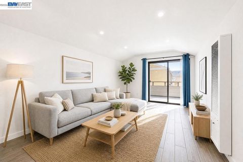 Photo of 2077 Washington Ave #212, San Leandro, CA 94577 (MLS # 41135685)