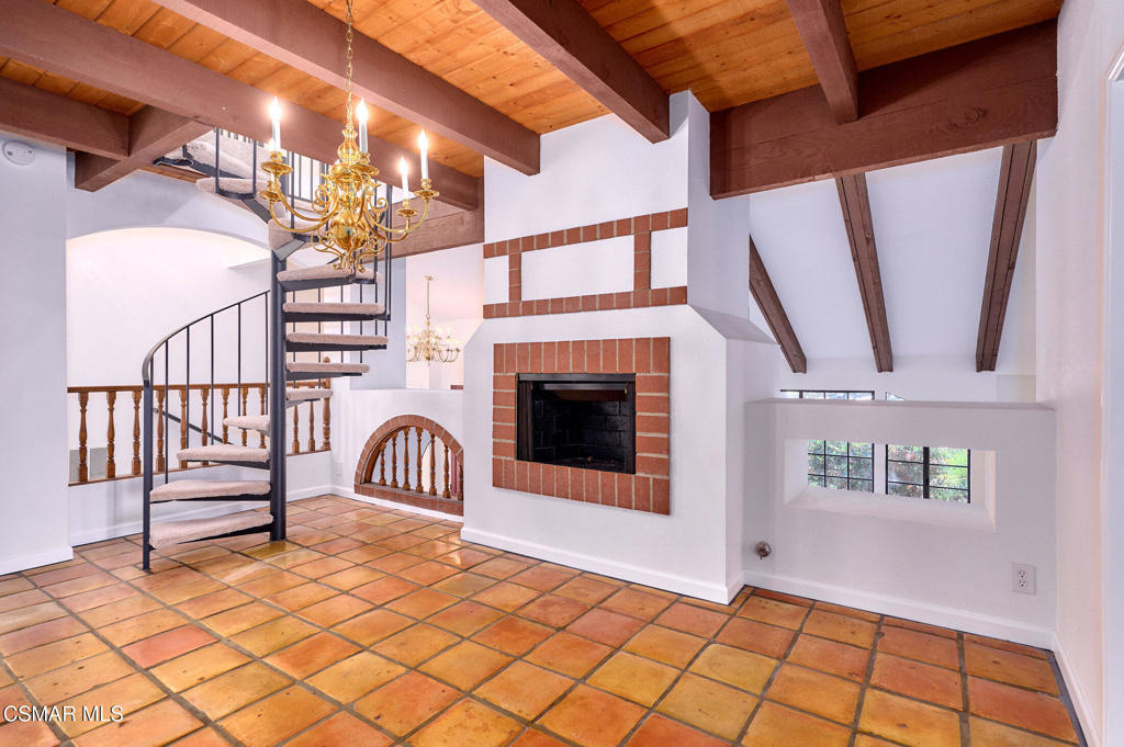 Cresta Montanosa-369 - 369 - Residential