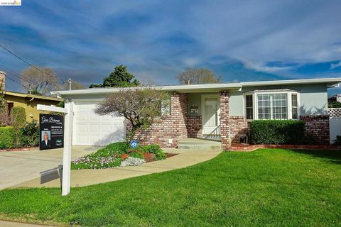 Photo of 715 715 Lincoln Ave Ave, Brentwood, CA 94513 (MLS # 41125582)