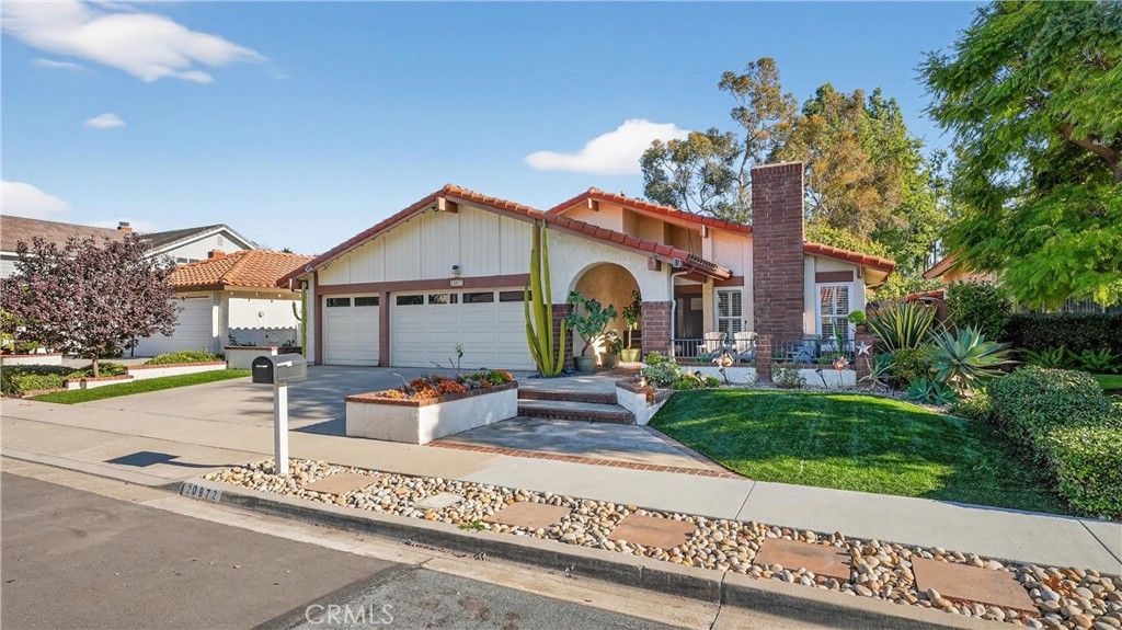 Photo of 20972 Calle Celeste, Lake Forest, CA 92630 (MLS # OC25266286)