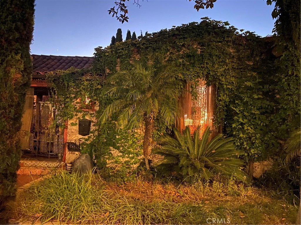 1371 Granada AVE