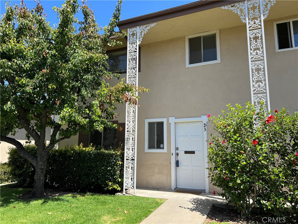 Rare spacious end unit townhome in peaceful Chateau Orleans within the prestigious Villa Park High School area. This bright home features three large bedrooms and all with walk-in closets. Two larger bedrooms upstairs with one bathroom. Third bedroom downstairs with private bathroom which could be used as a "mother in law" suite. All bathrooms have been recently remodeled. Nice kitchen with dining area and large living room with a wood burning fireplace. Living room opens to private patio. New carpet, recessed lighting in living room, newer window coverings throughout, air conditioning and upstairs washer & dryer. Relax on your own private patio or enjoy the community pool. One garage space. Conveniently located near shopping (The Village at Orange), schools, Chapman University and easy access to freeways. No smoking, pets submit.
