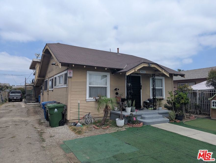 901 West 64th Street is a four unit apartment complex located in South Los Angeles in the 90044 Zip Code. HACLA 1 Bedroom Section 8 Vouchers accepted. Shown by appt; No Walk-Ins.
