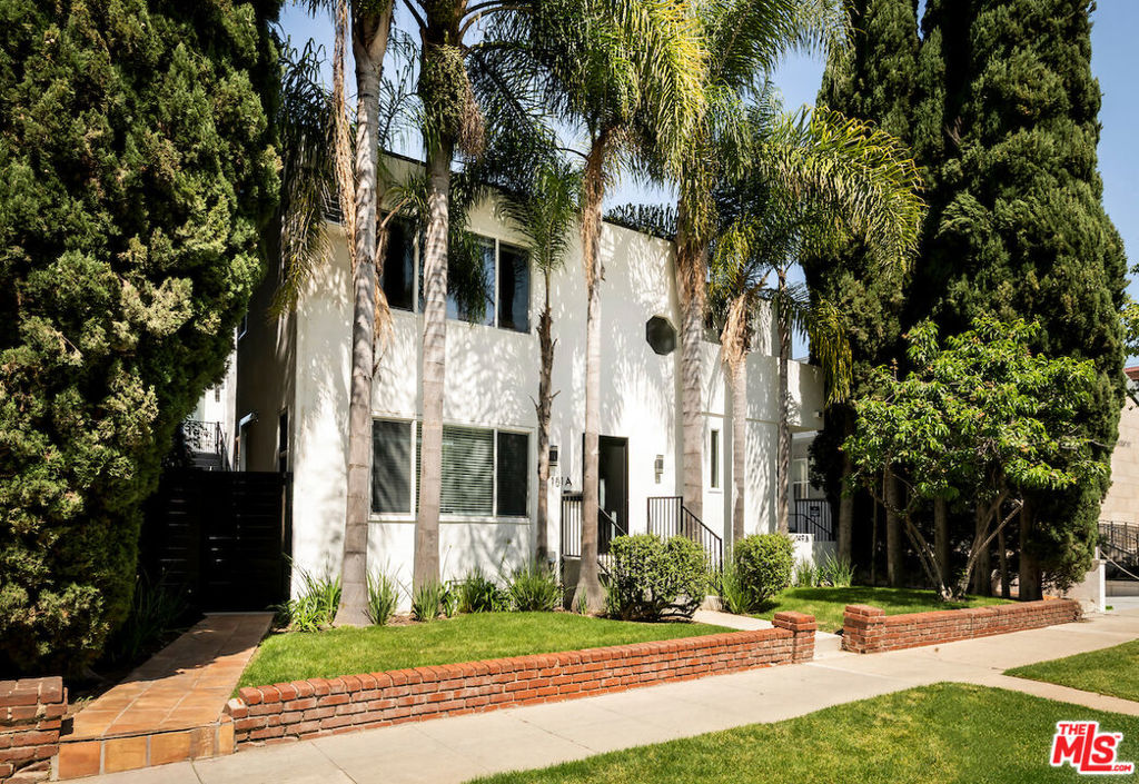 151 S Rexford Drive