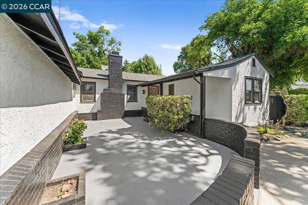 2551 Carlsbad Ave