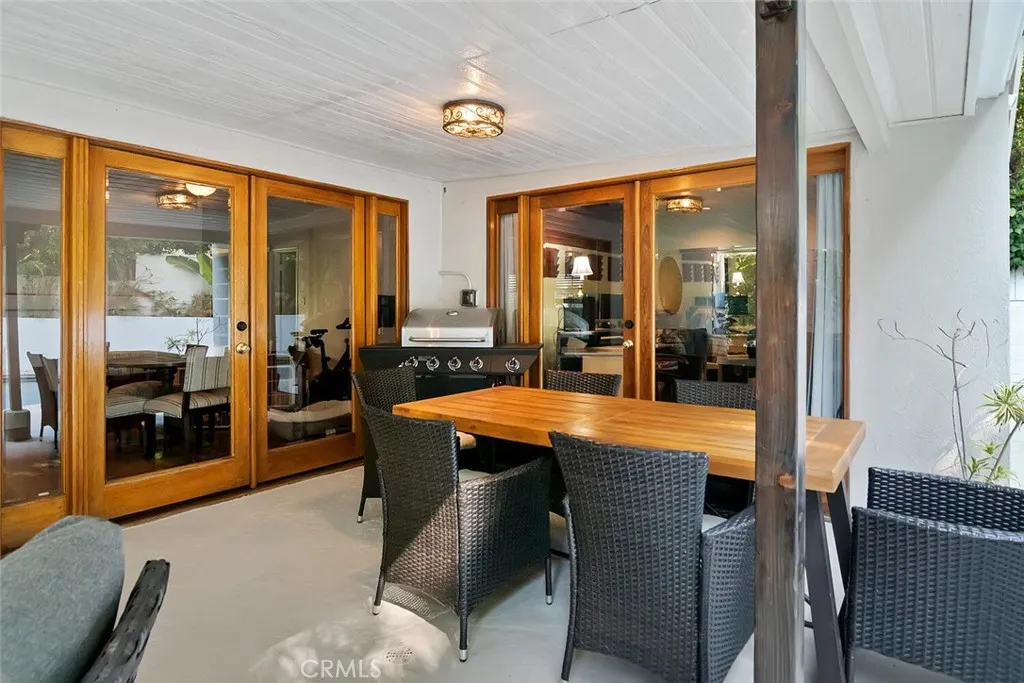 Sherman Oaks, California 91423, United States, 3 Bedrooms Bedrooms, ,2 BathroomsBathrooms,Residential,Active,81118