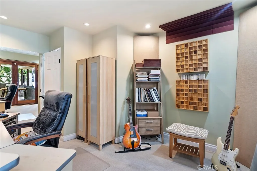 Sherman Oaks, California 91423, United States, 3 Bedrooms Bedrooms, ,2 BathroomsBathrooms,Residential,Active,81118