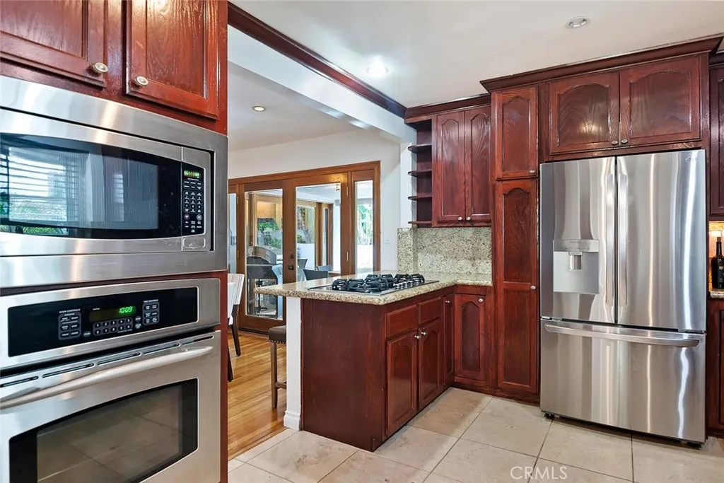 Sherman Oaks, California 91423, United States, 3 Bedrooms Bedrooms, ,2 BathroomsBathrooms,Residential,Active,81118