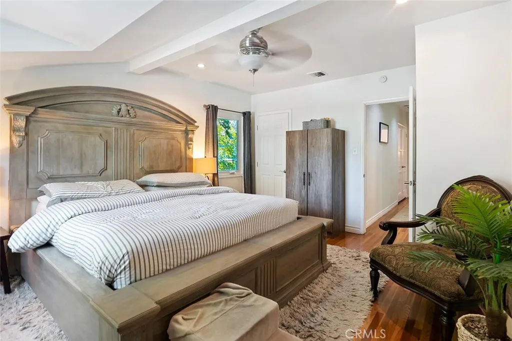 Sherman Oaks, California 91423, United States, 3 Bedrooms Bedrooms, ,2 BathroomsBathrooms,Residential,Active,81118