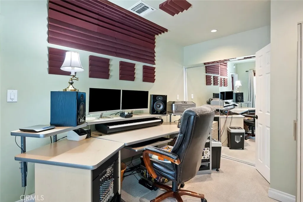 Sherman Oaks, California 91423, United States, 3 Bedrooms Bedrooms, ,2 BathroomsBathrooms,Residential,Active,81118