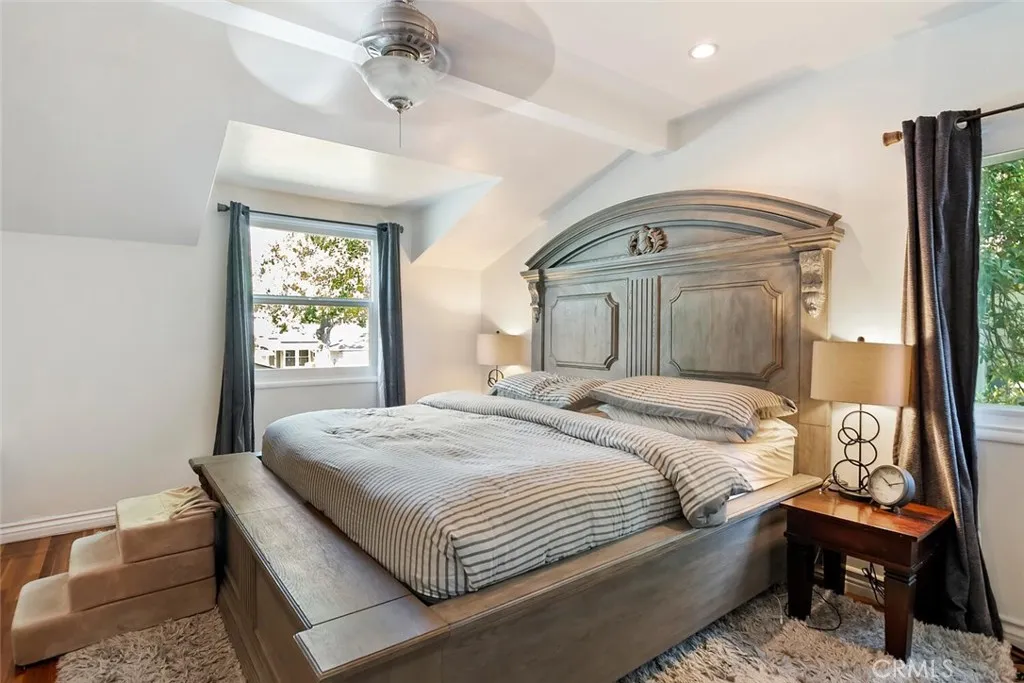 Sherman Oaks, California 91423, United States, 3 Bedrooms Bedrooms, ,2 BathroomsBathrooms,Residential,Active,81118