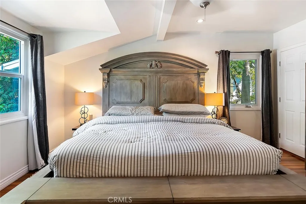 Sherman Oaks, California 91423, United States, 3 Bedrooms Bedrooms, ,2 BathroomsBathrooms,Residential,Active,81118