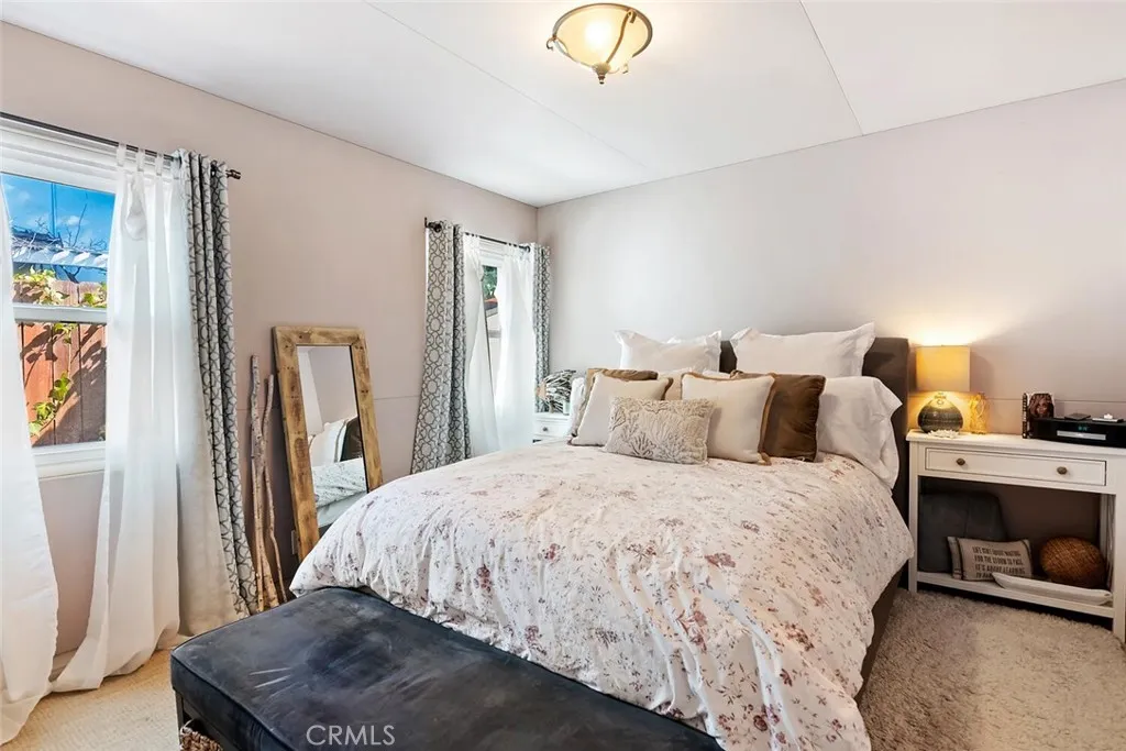 Sherman Oaks, California 91423, United States, 3 Bedrooms Bedrooms, ,2 BathroomsBathrooms,Residential,Active,81118