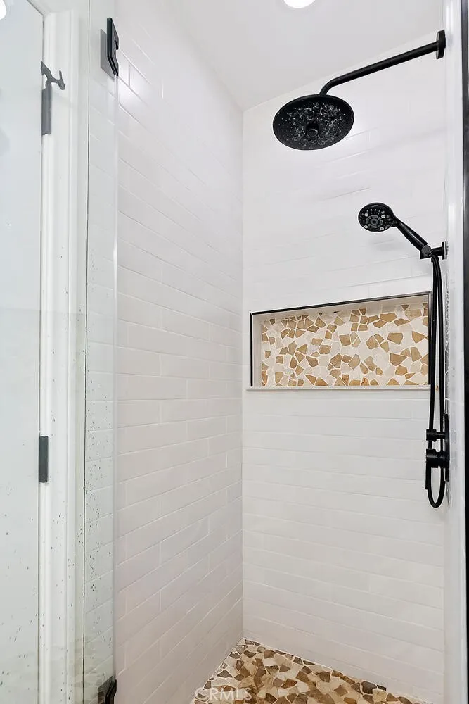 Sherman Oaks, California 91423, United States, 3 Bedrooms Bedrooms, ,2 BathroomsBathrooms,Residential,Active,81118