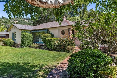 Photo of 4010 Reinhardt Dr Dr, Oakland, CA 94619 (MLS # 41130390)