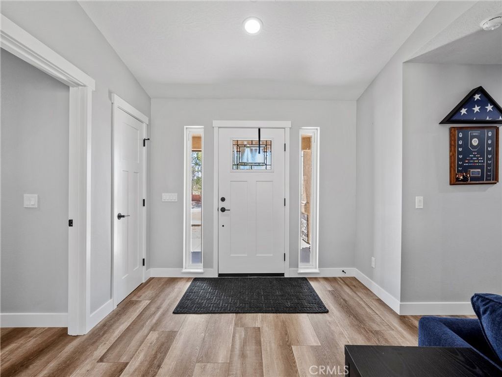 Photo of 24162 Shoshone Road, Apple Valley, CA 92307 (MLS # HD25216675)