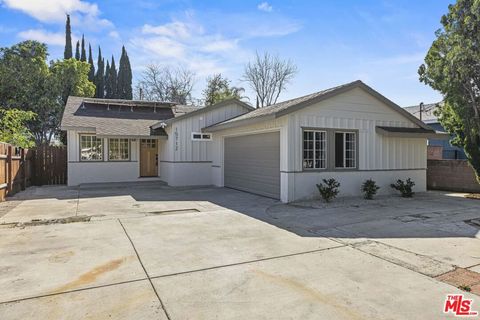 Photo of 15712 Stare Street, North Hills, CA 91343 (MLS # 26651293)